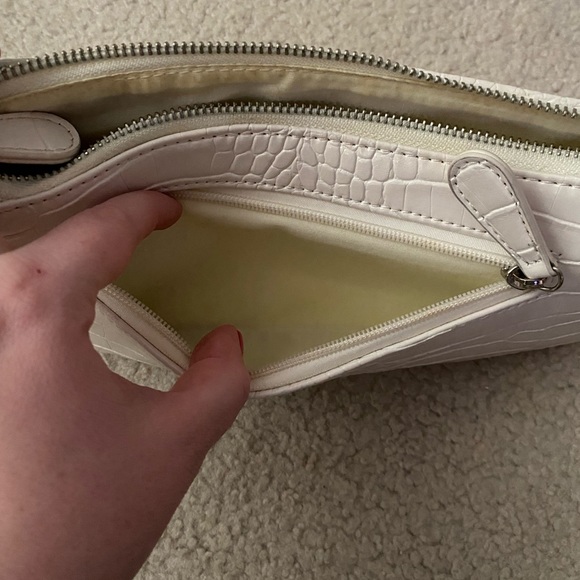 White Shoulder Bag | Crocodile - Picture 4 of 4